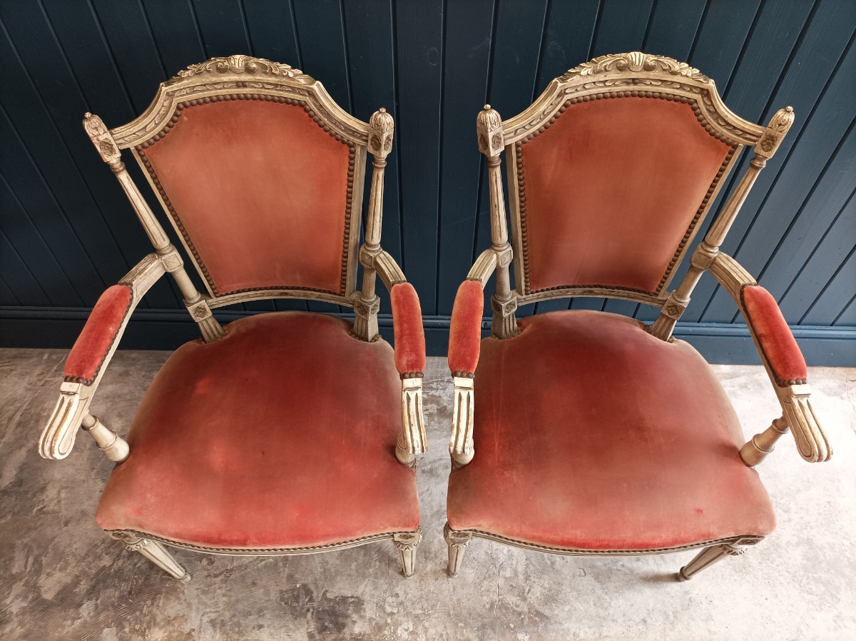 Pair of French Painted Bergère Dining Arm Chairs. (8).jpg